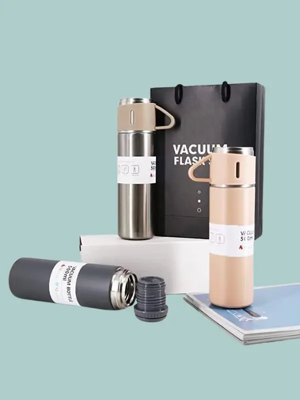 Luxury flask gift set ideal for corporate gifts